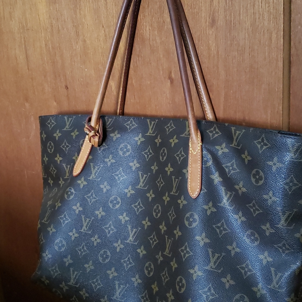 Louis Vuitton neverfull bag
